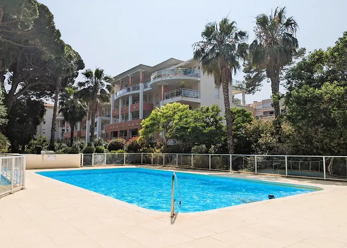 Apartment Of 70 M With Shared Pool In