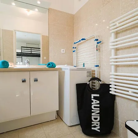 Of 70 M With Shared Pool In شقة *
