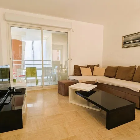 شقة Of 70 M With Shared Pool In Hyères