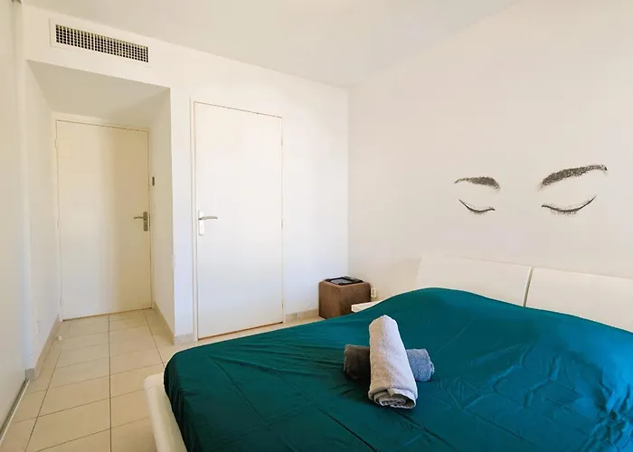 Of 70 M With Shared Pool In Apartman